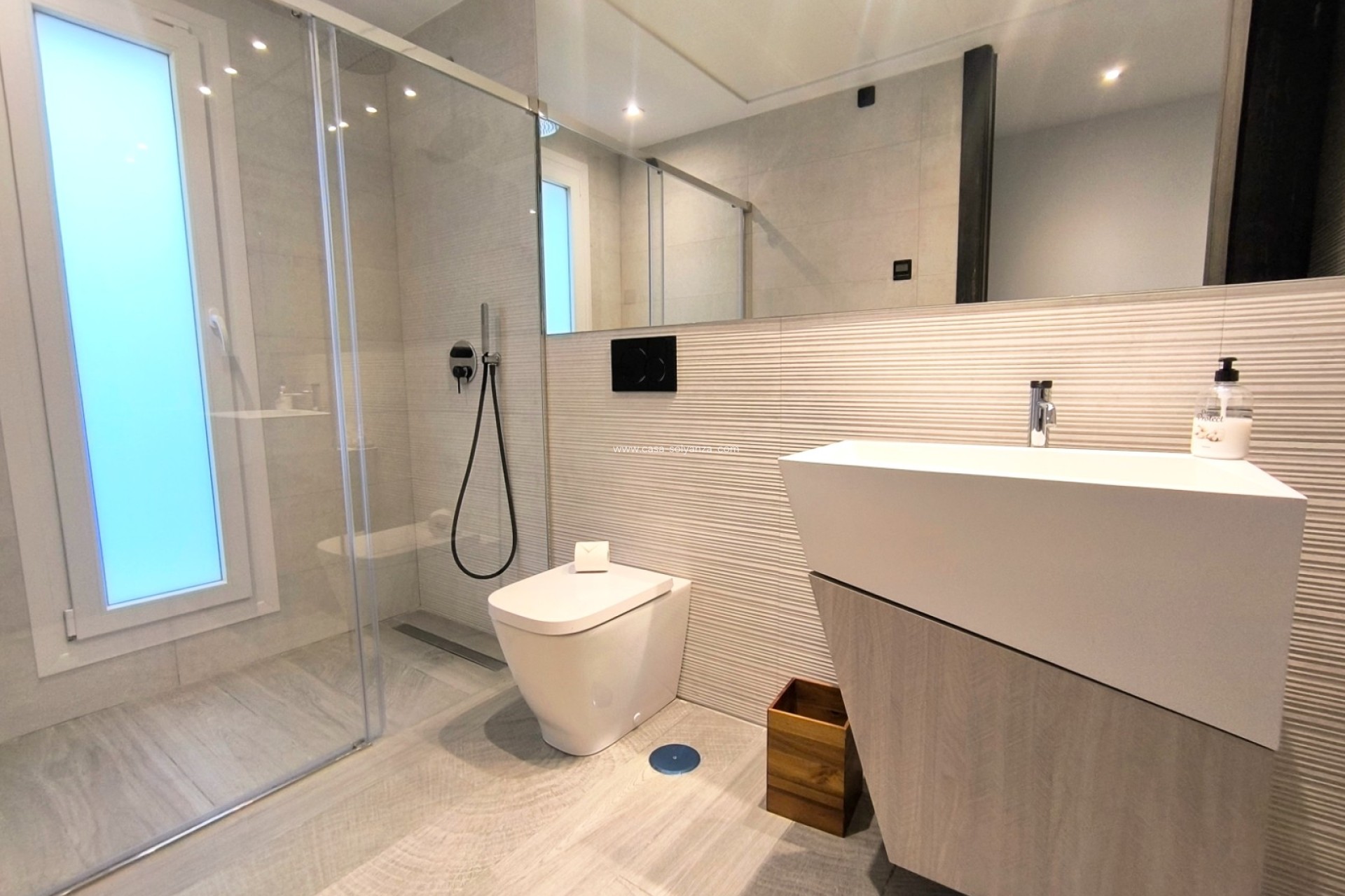 Resale - Villa - Algorfa