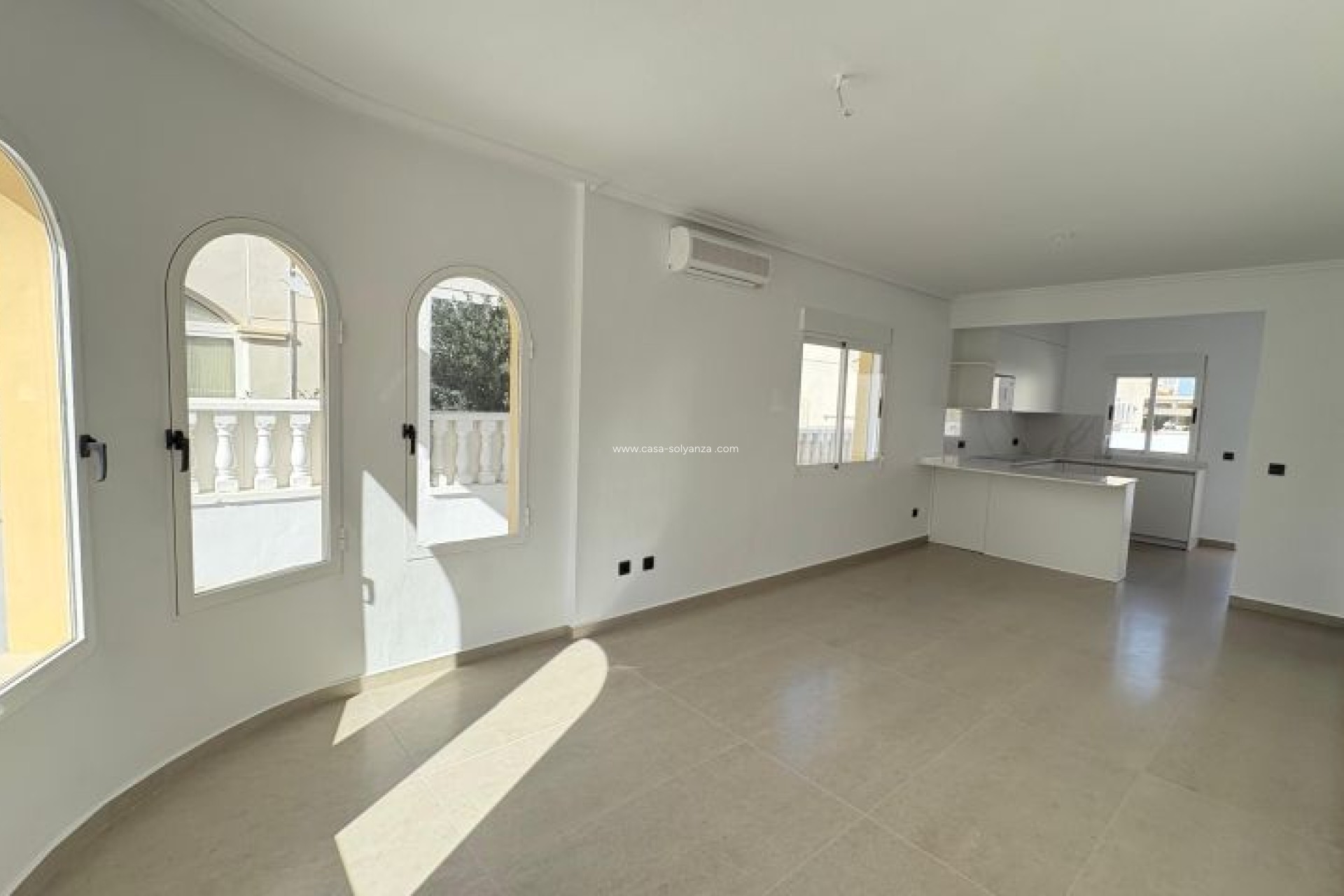 Resale - Villa - Algorfa