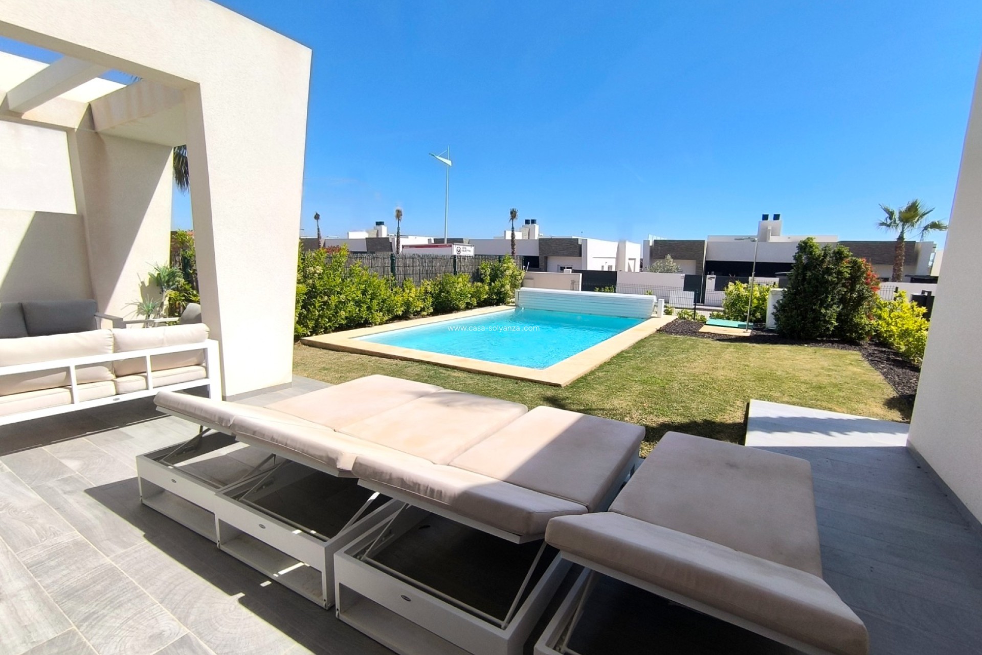 Resale - Villa - Algorfa