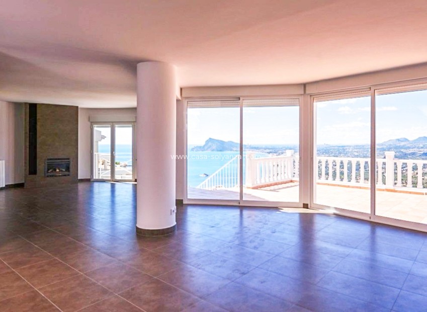 Resale - Villa - Altea