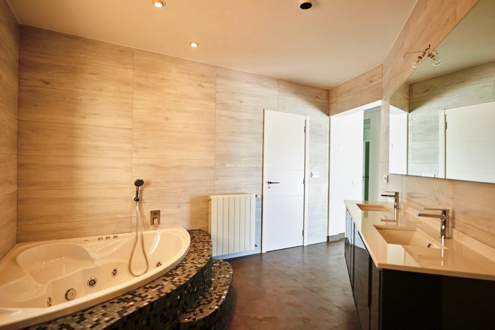 Resale - Villa - Altea