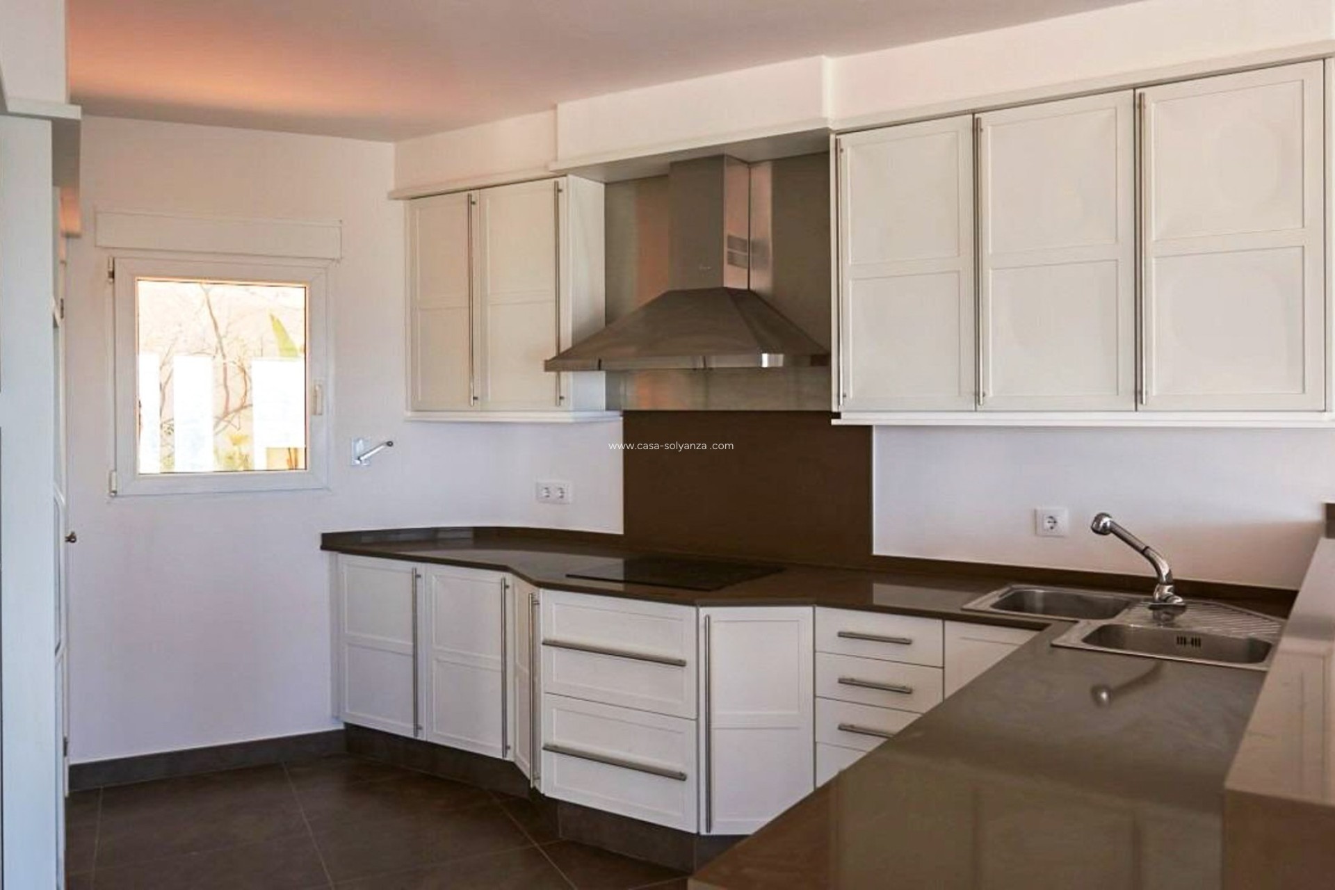 Resale - Villa - Altea