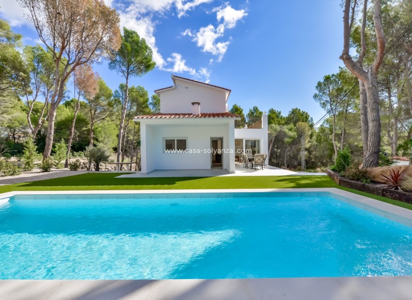 Resale - Villa - Altea