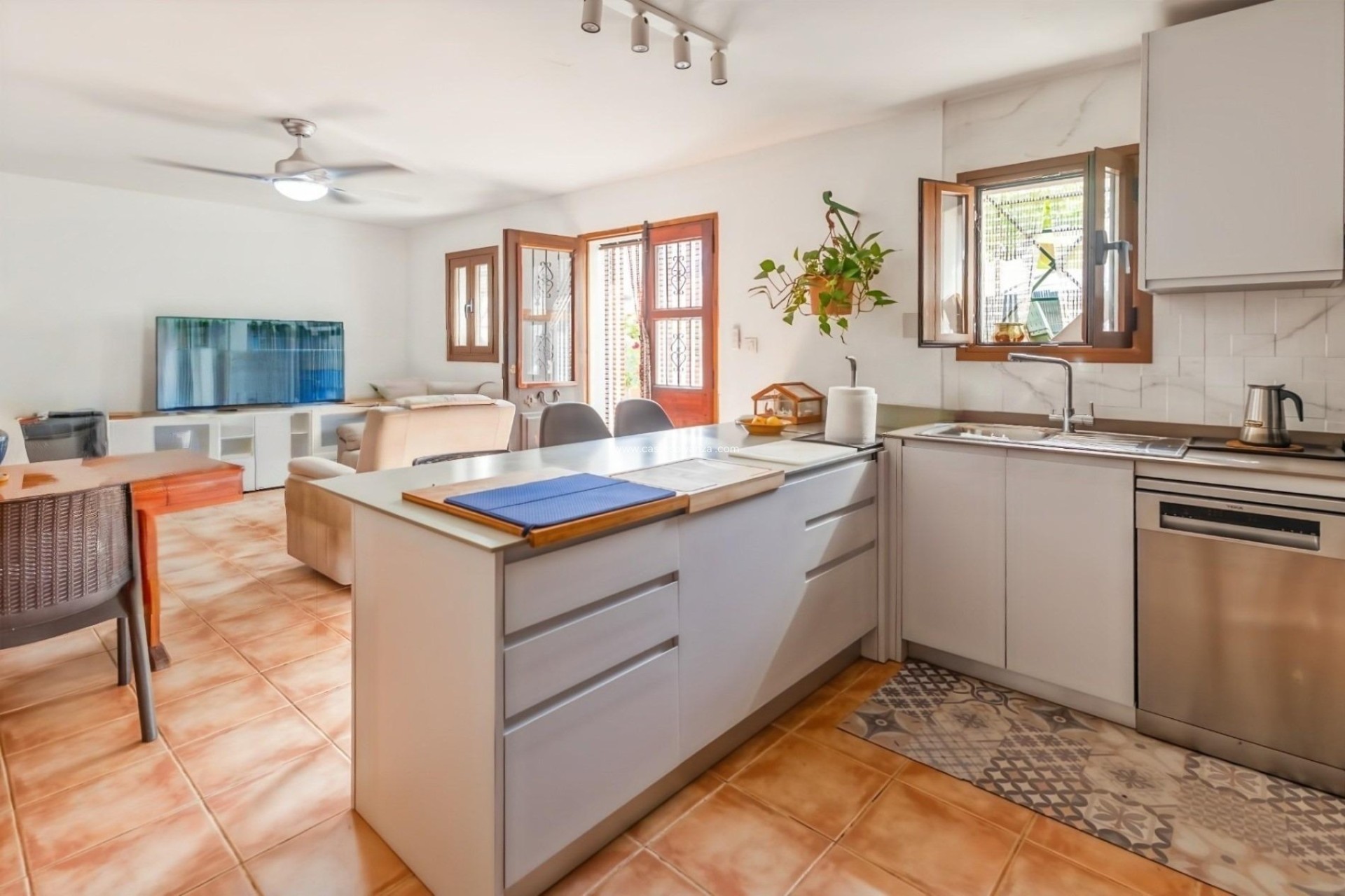 Resale - Villa - ANDRATX