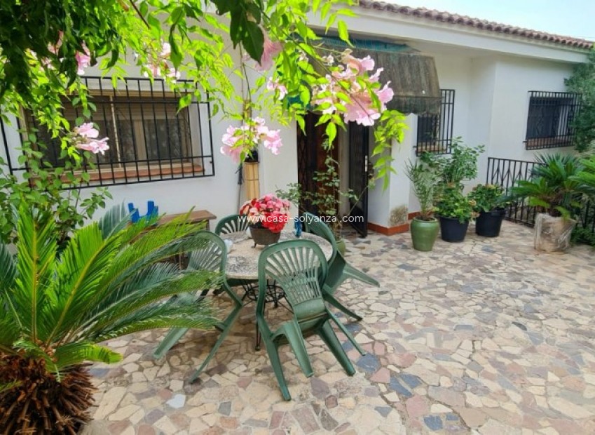 Resale - Villa - Benidorm - Costa Blanca