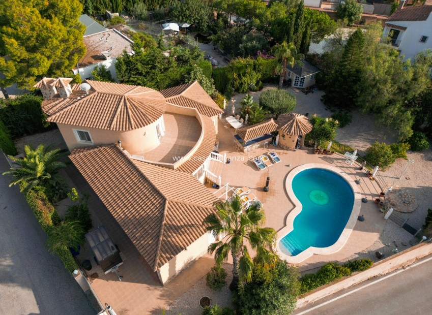 Resale - Villa - Busot - Costa Blanca