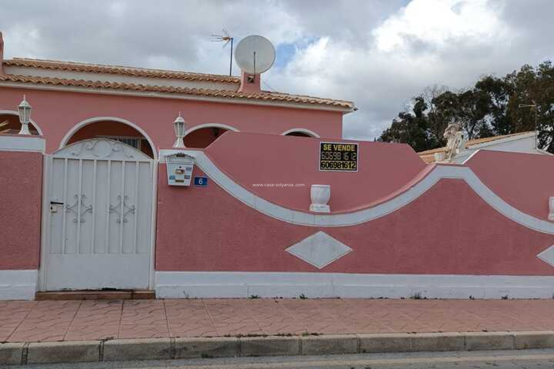 Resale - Villa - Cabo Roig - Costa Blanca