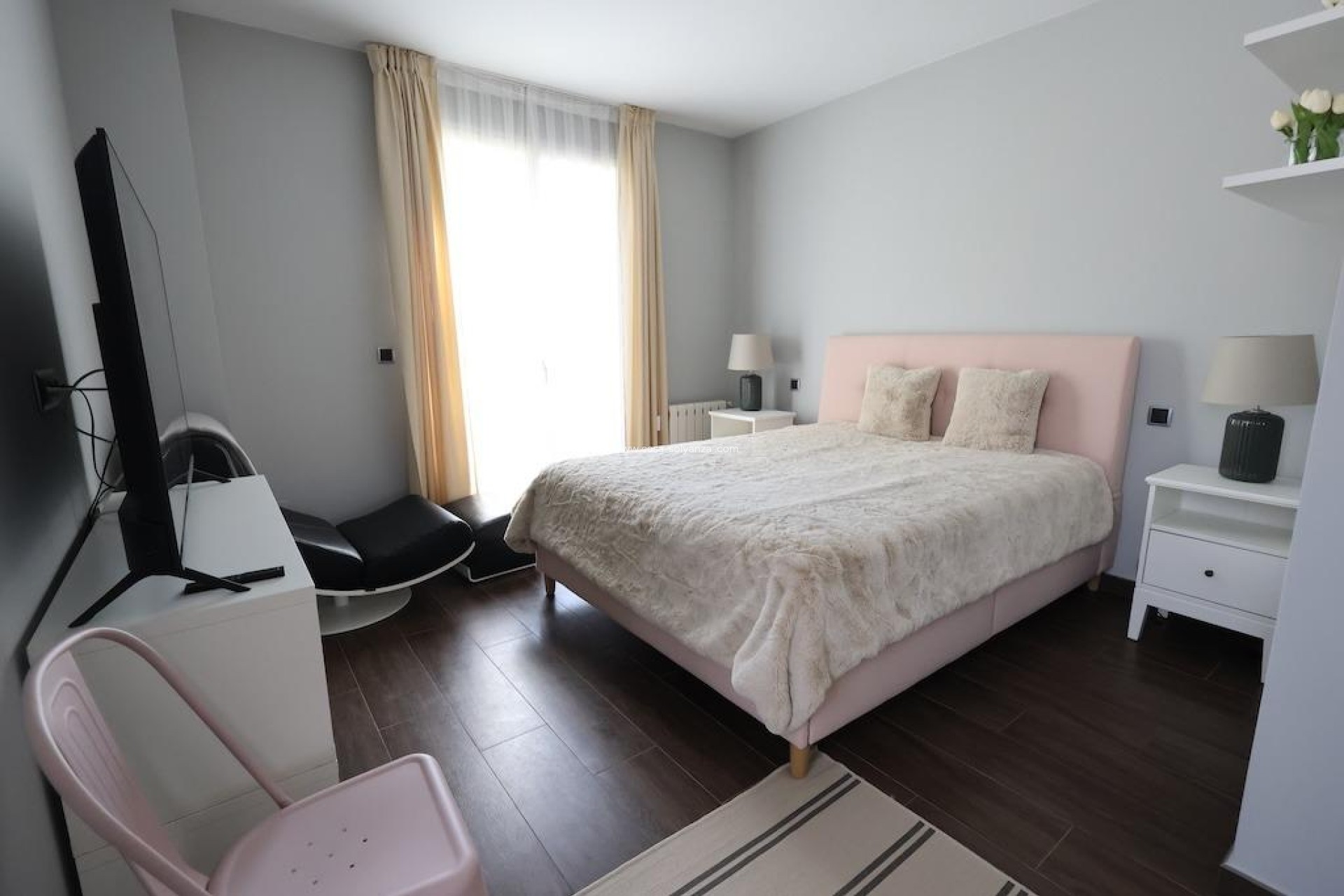 Resale - Villa - Cabo Roig - Costa Blanca