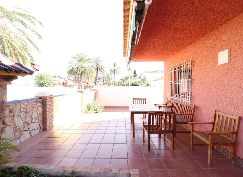 Resale - Villa - Cabo Roig - Costa Blanca