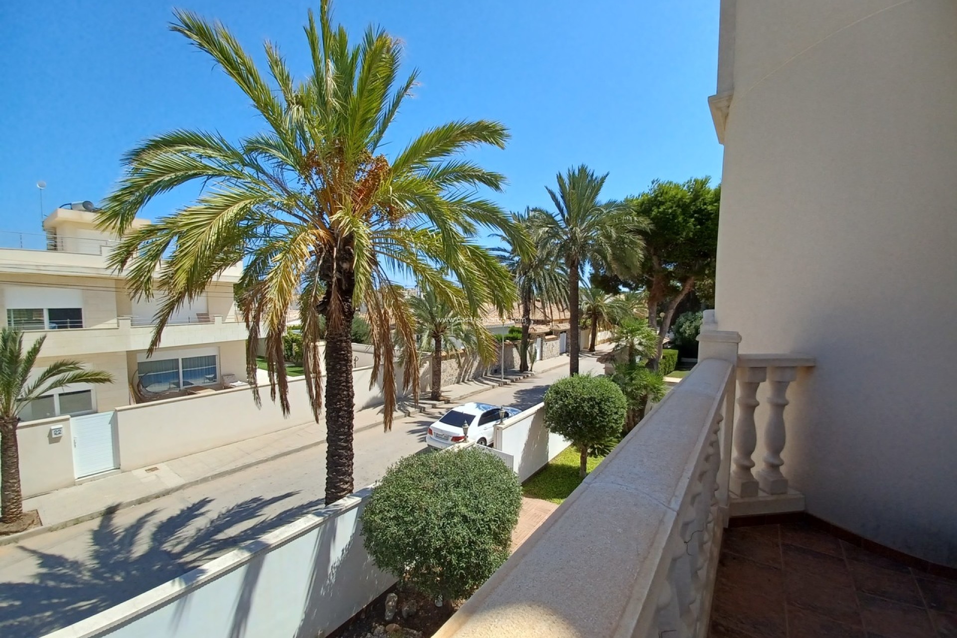 Resale - Villa - Cabo Roig - Costa Blanca