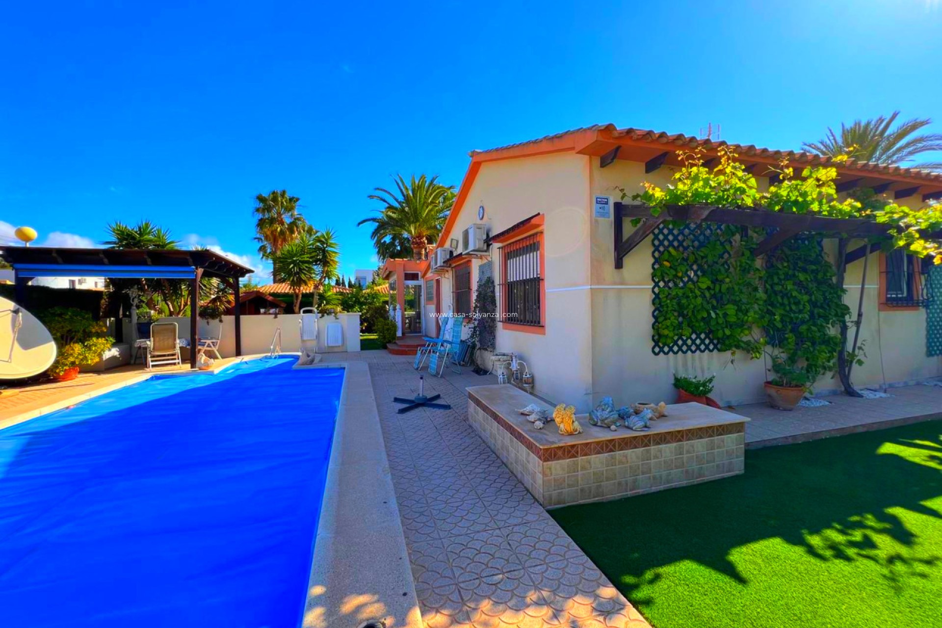 Resale - Villa - Cabo Roig - Costa Blanca