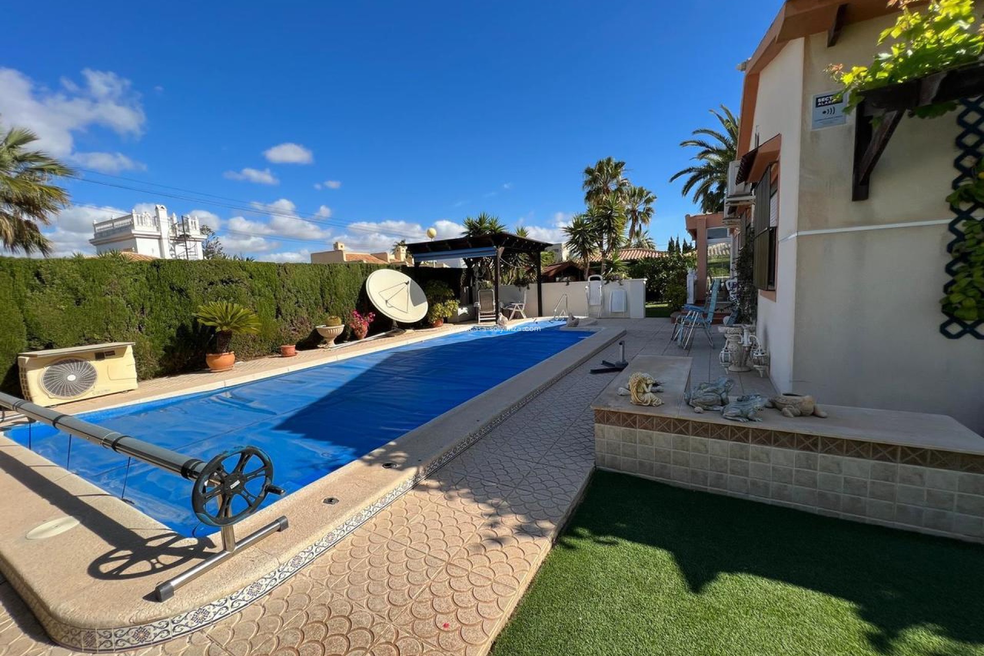 Resale - Villa - Cabo Roig - Costa Blanca