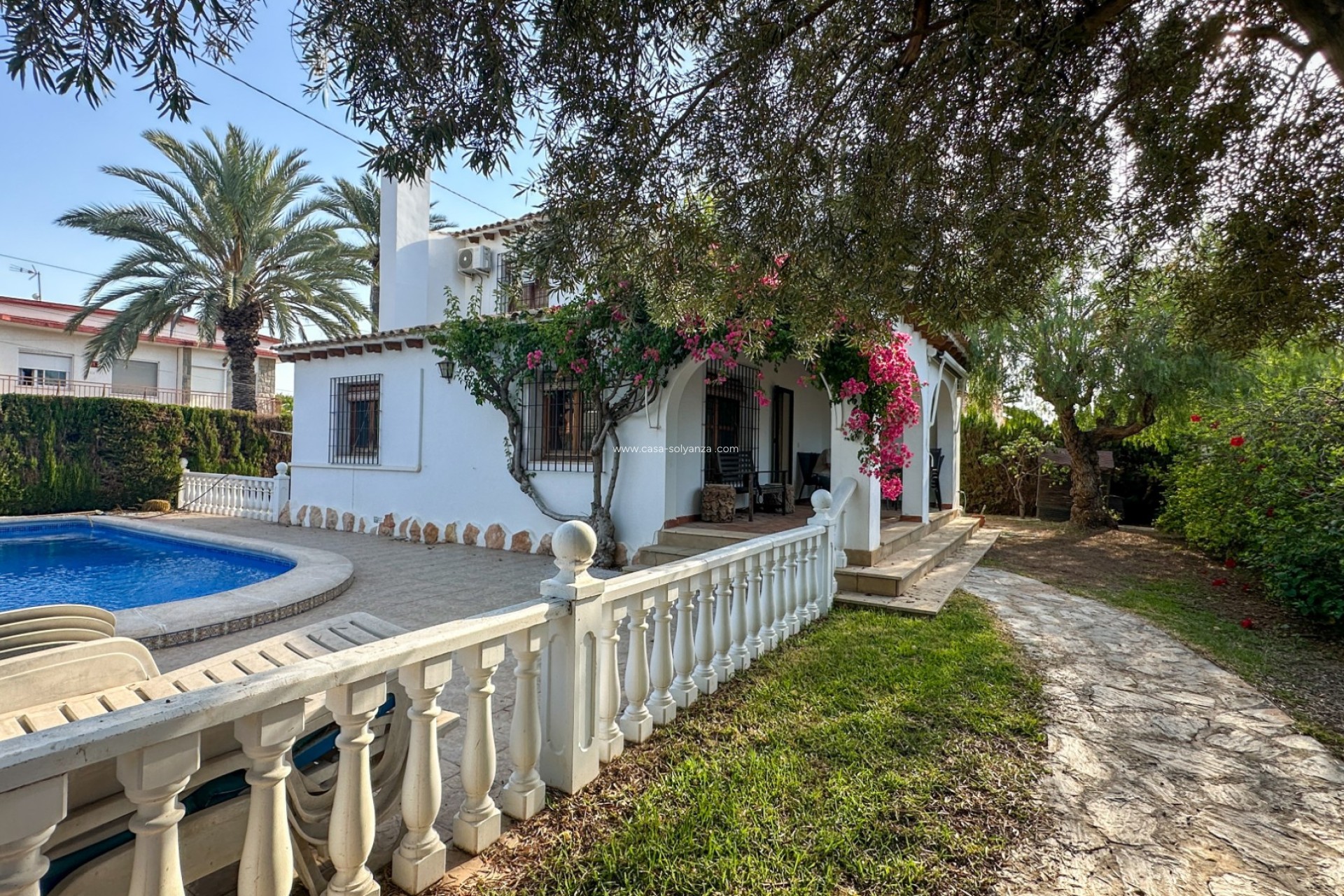 Resale - Villa - Cabo Roig - Costa Blanca