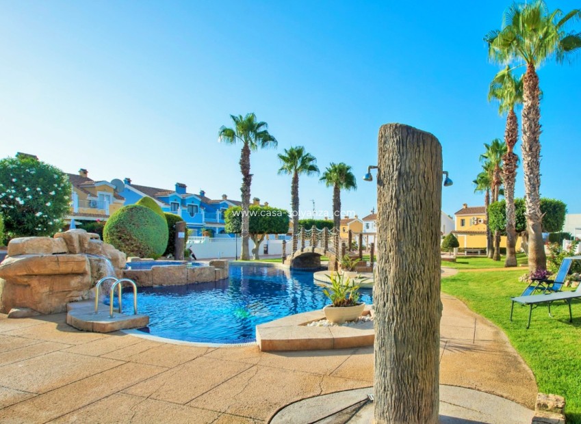 Resale - Villa - Cabo Roig