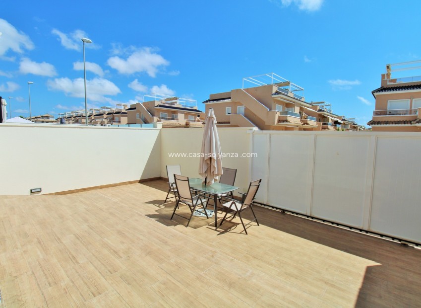 Resale - Villa - Cabo Roig