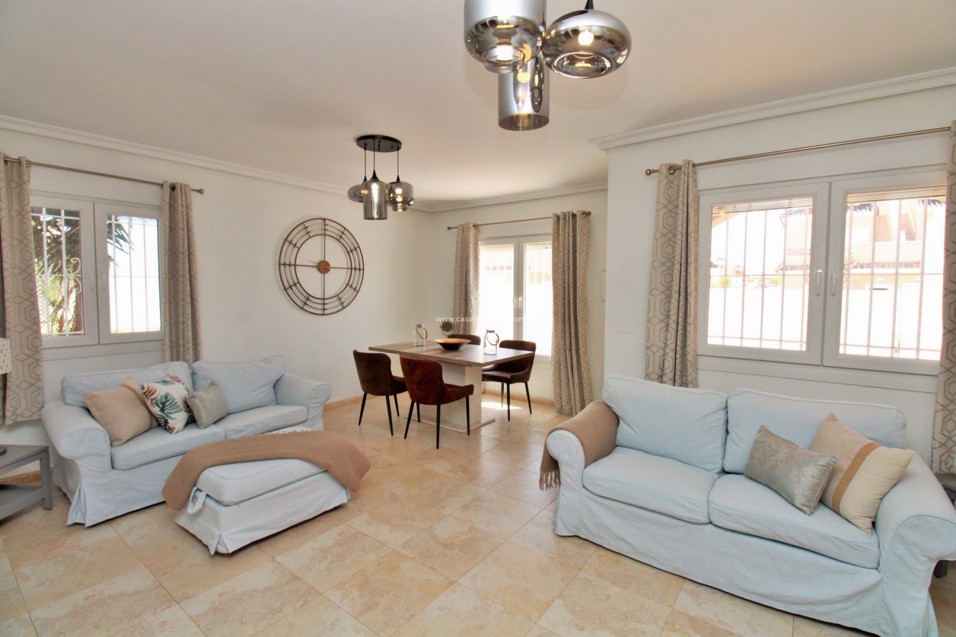 Resale - Villa - Cabo Roig