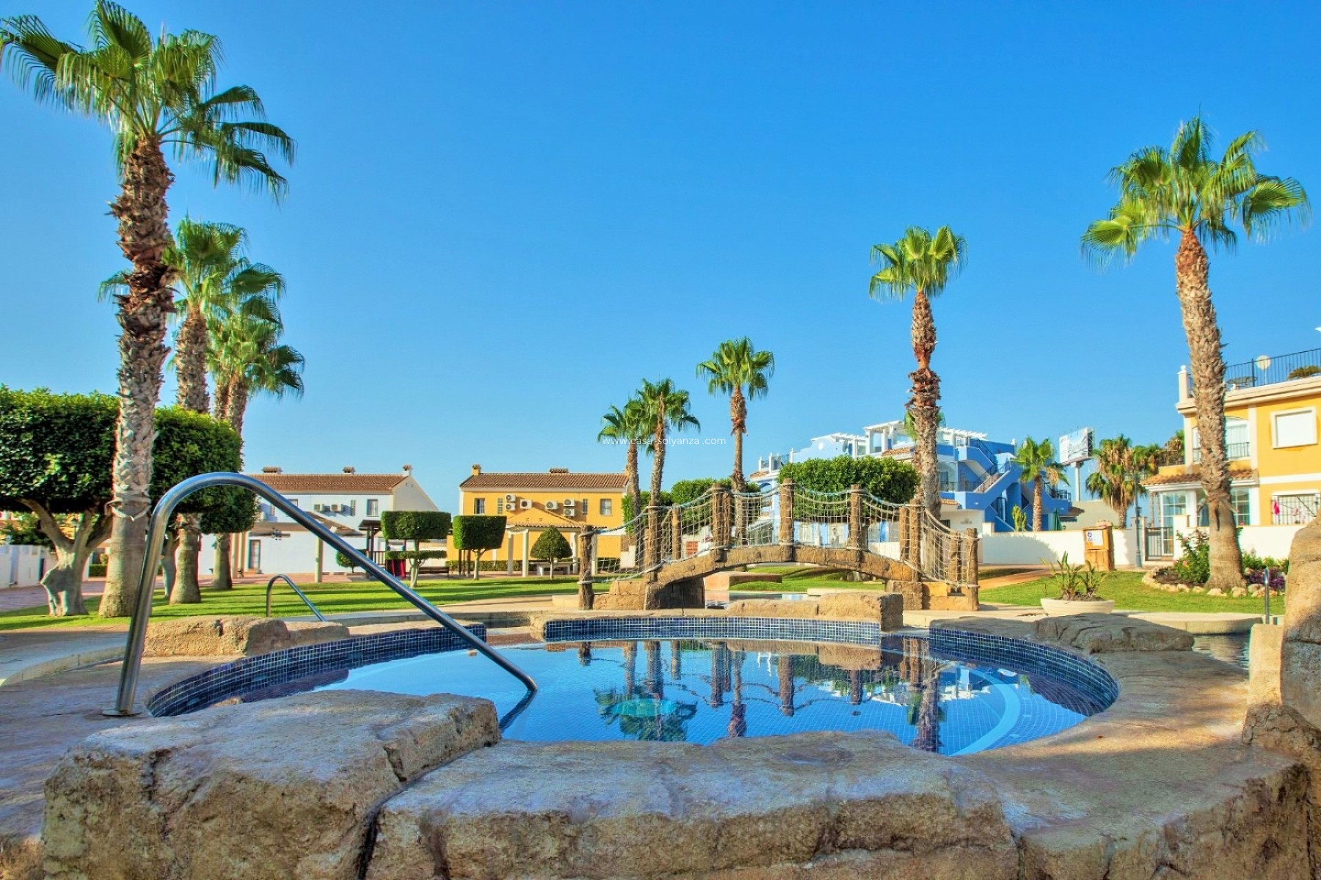 Resale - Villa - Cabo Roig