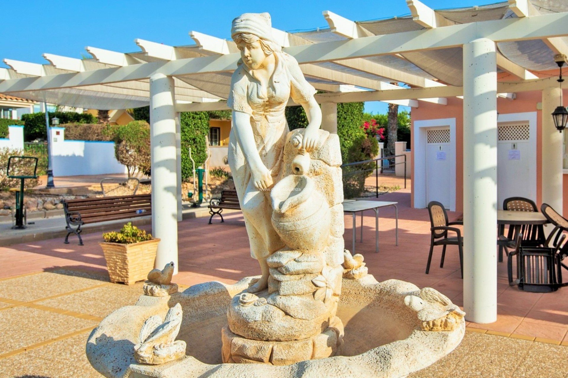 Resale - Villa - Cabo Roig