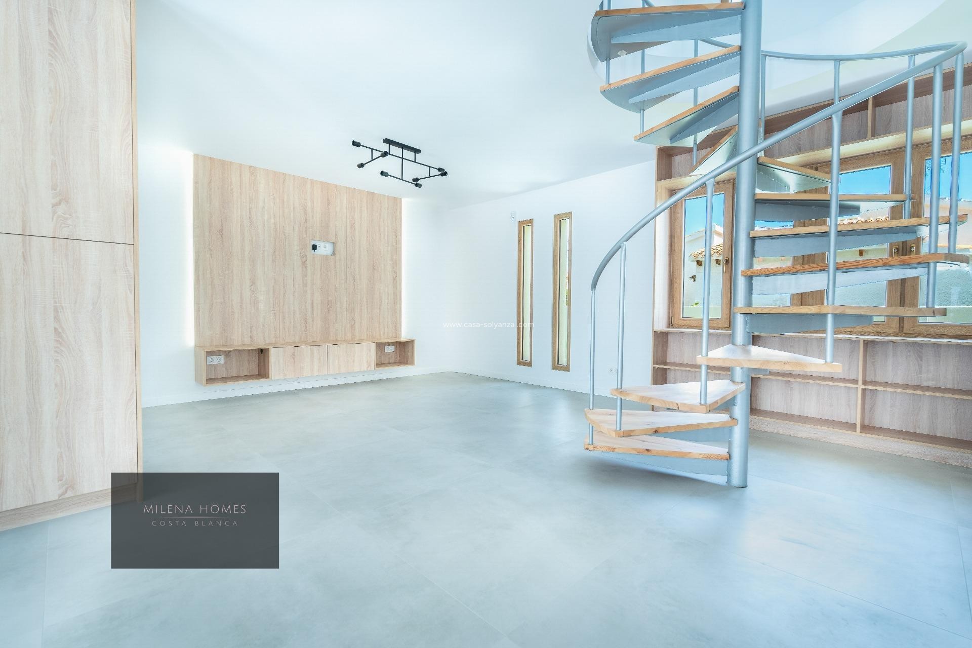 Resale - Villa - Cabo Roig