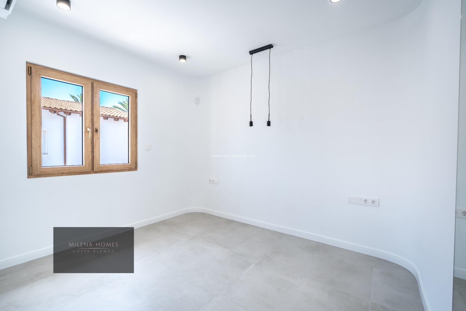 Resale - Villa - Cabo Roig