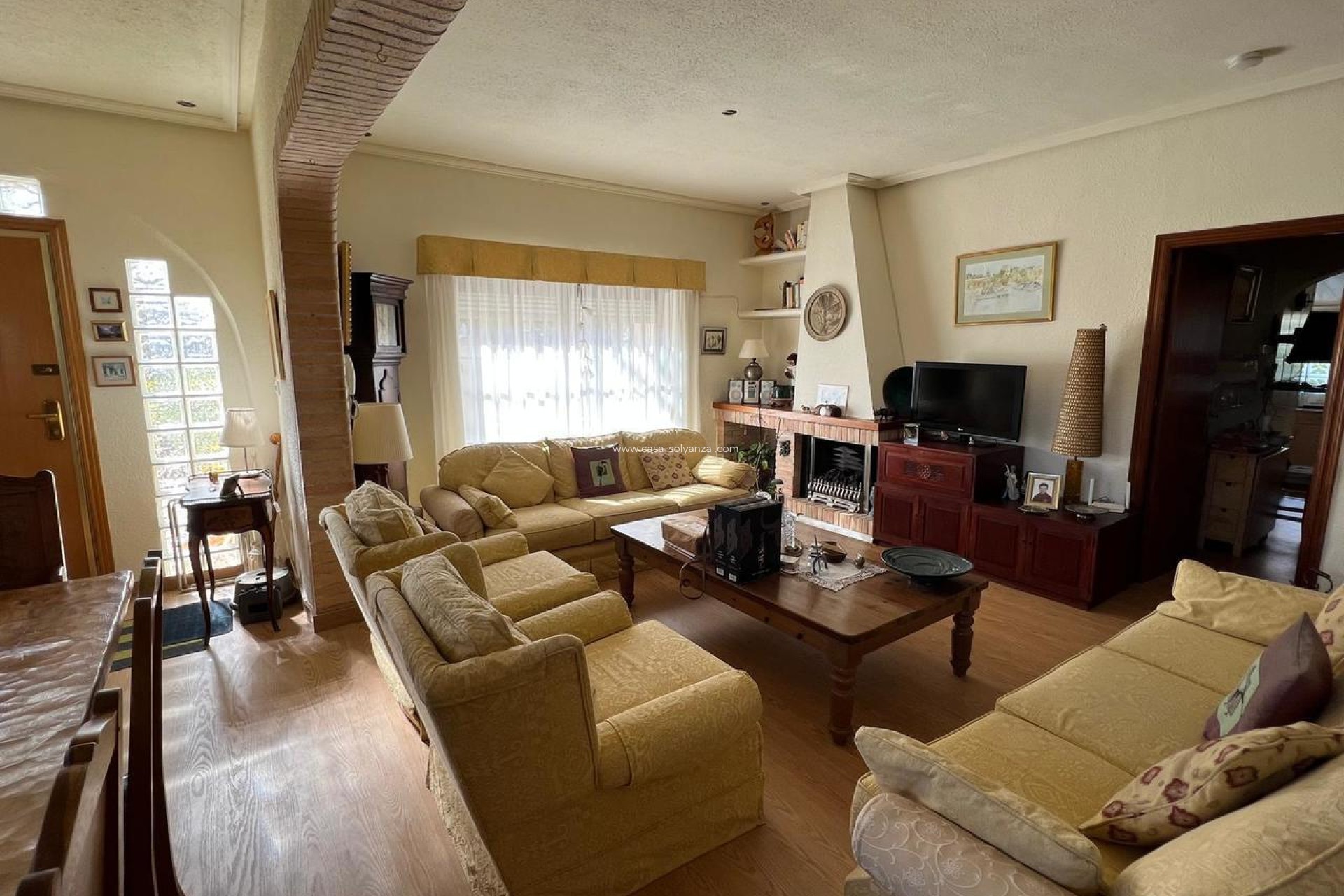 Resale - Villa - Cabo Roig