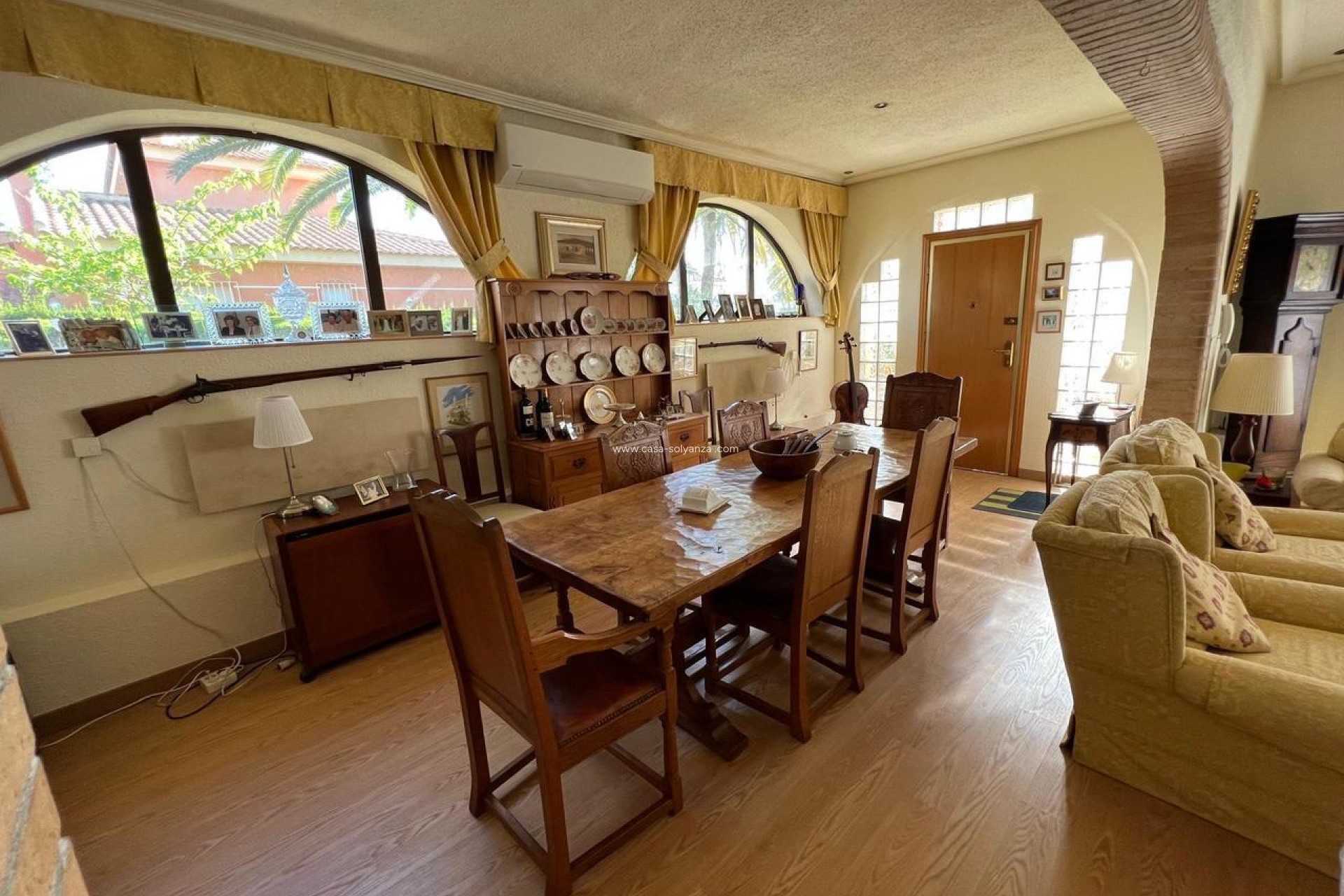 Resale - Villa - Cabo Roig