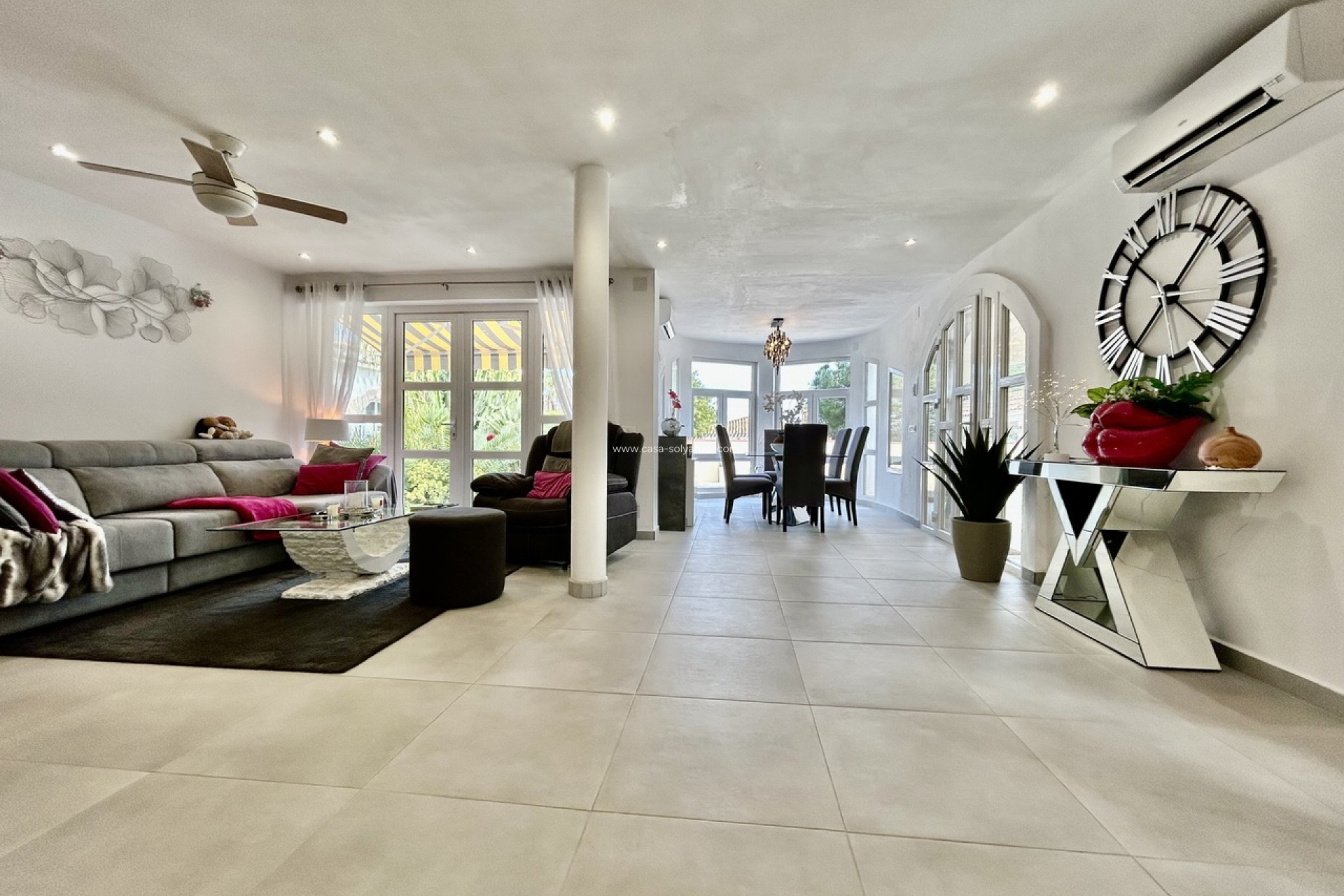 Resale - Villa - Cabo Roig