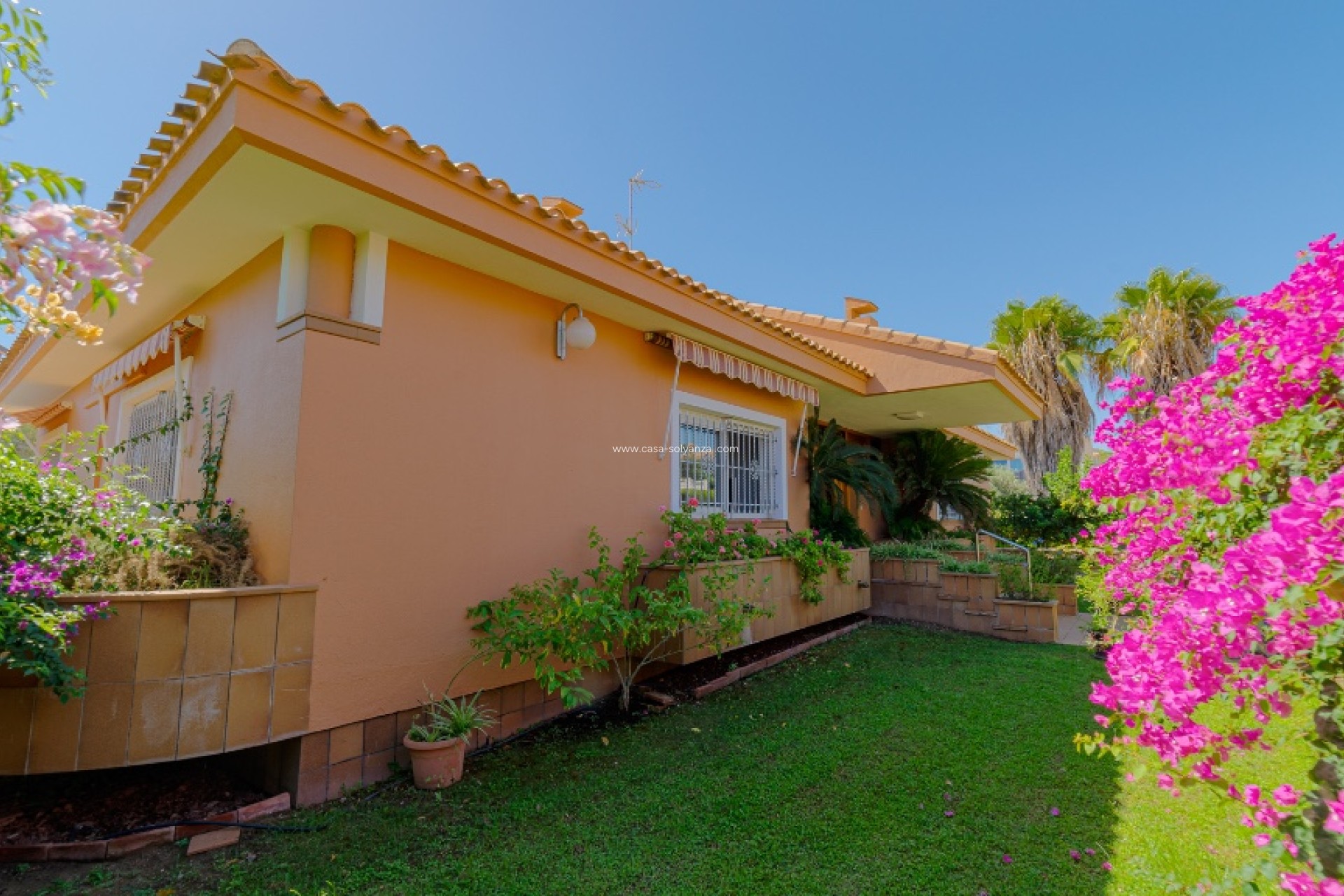 Resale - Villa - Campoamor