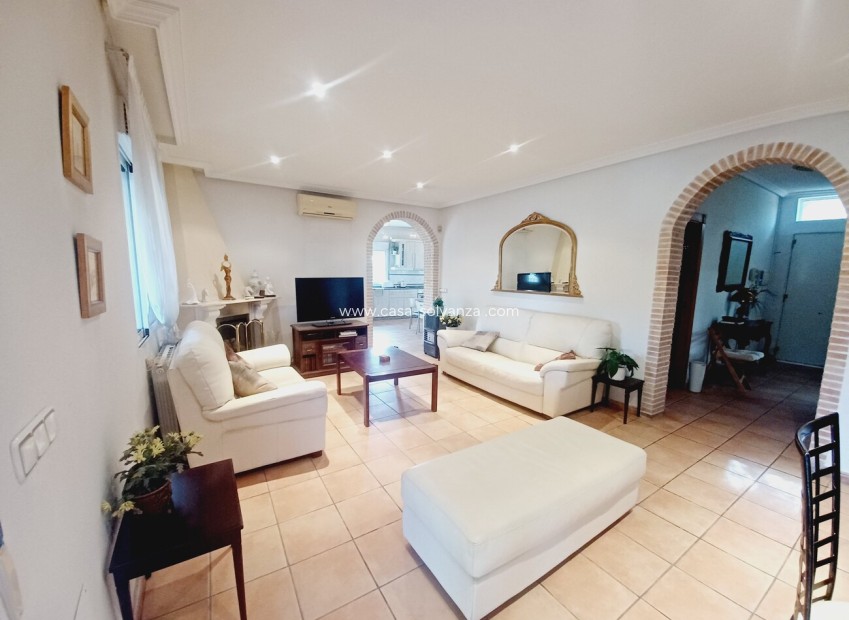 Resale - Villa - Canadas De San Pedro - Inland