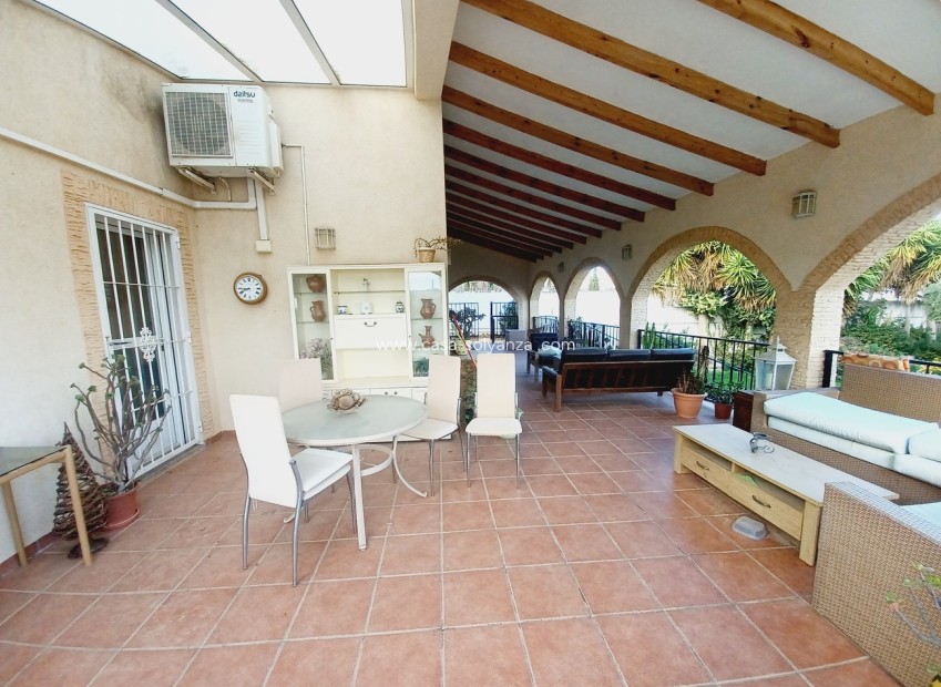 Resale - Villa - Canadas De San Pedro - Inland