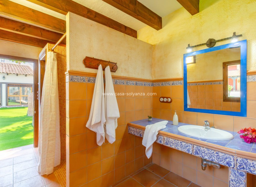 Resale - Villa - Catral - 0