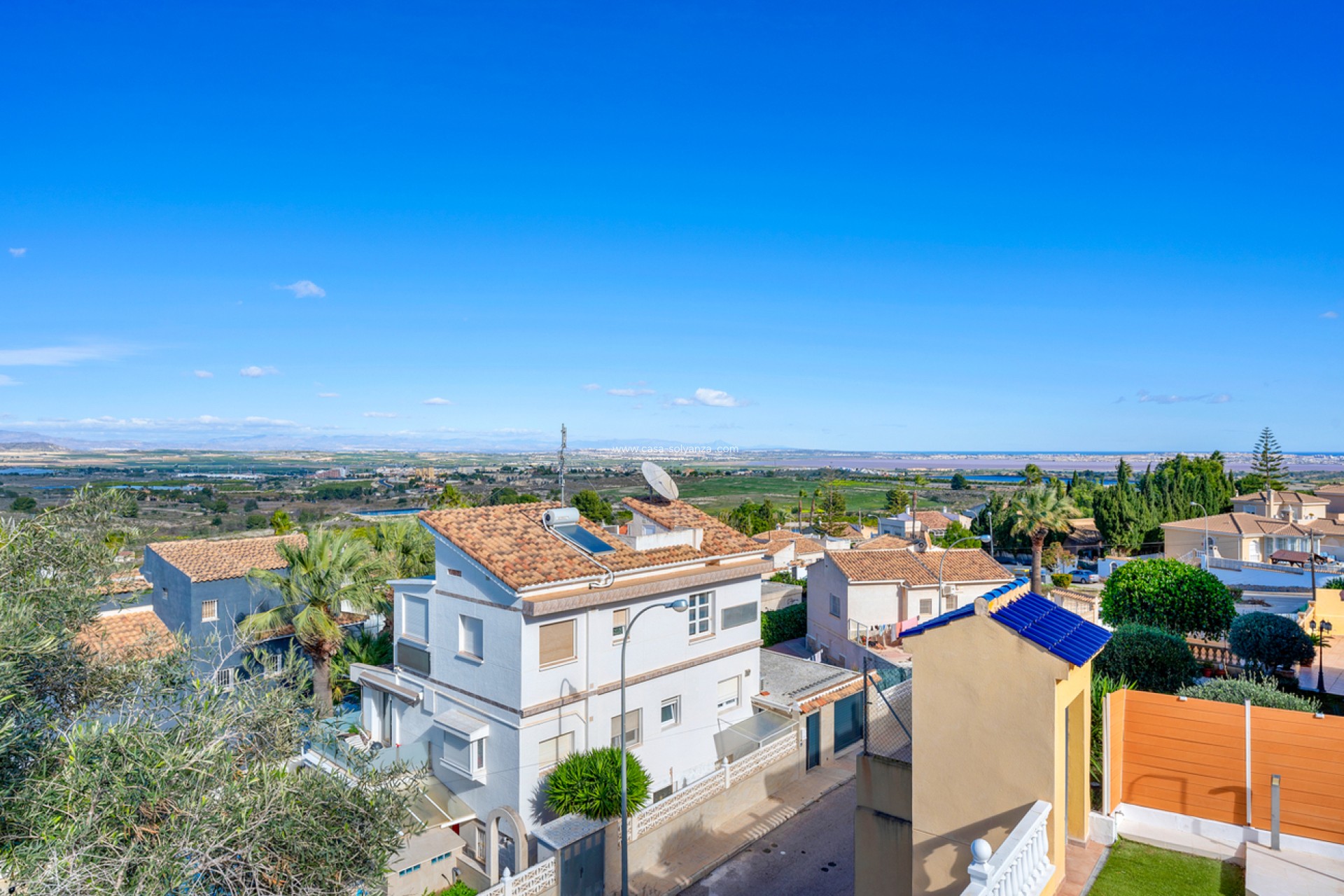 Resale - Villa - Ciudad De Las Comunicaciones - Costa Blanca