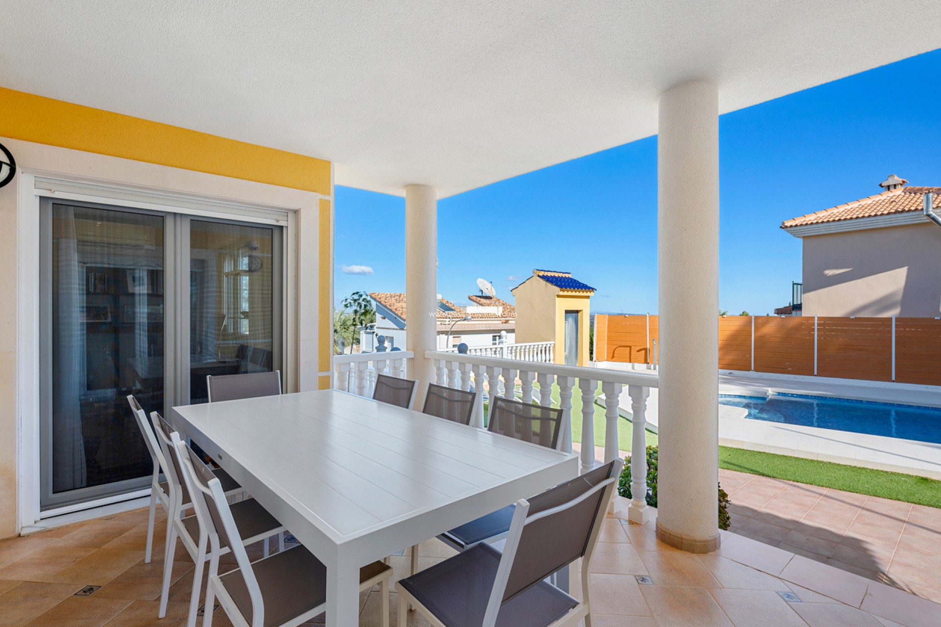 Resale - Villa - Ciudad De Las Comunicaciones - Costa Blanca