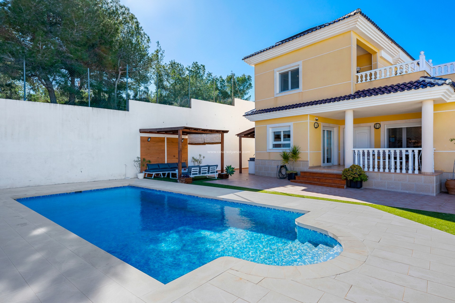 Resale - Villa - Ciudad De Las Comunicaciones - Costa Blanca