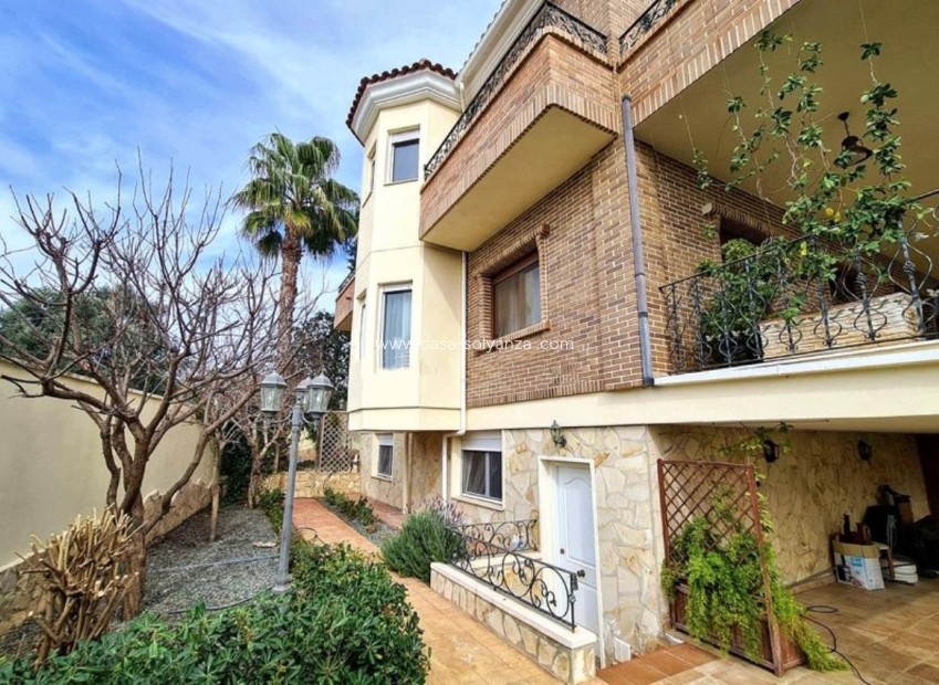 Resale - Villa - Ciudad Quesada - Centro