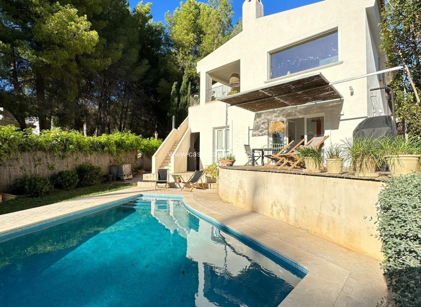 Resale - Villa - Costa de la Calma - Calvià