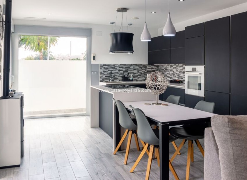 Resale - Villa - Daya Vieja - Costa Blanca