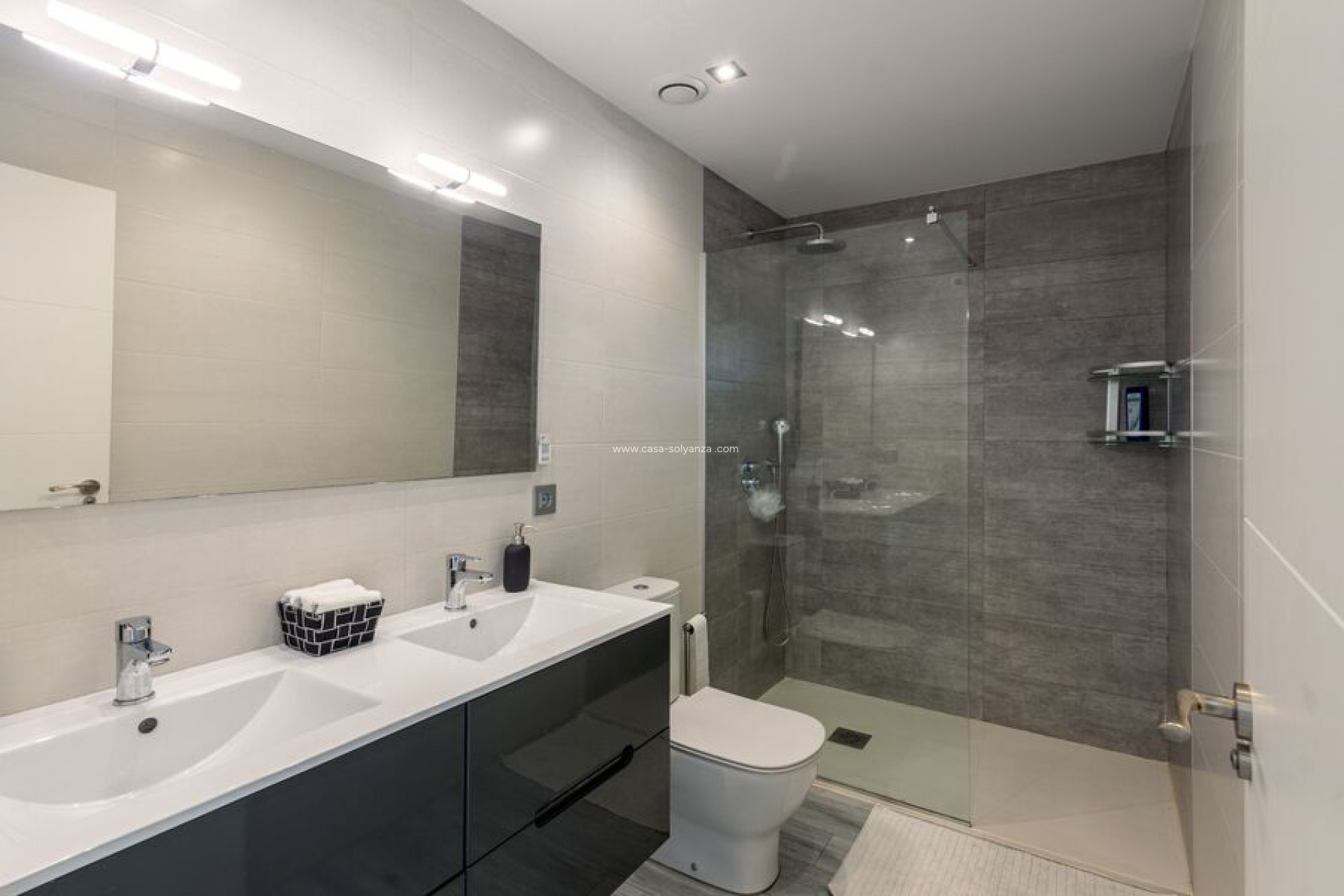 Resale - Villa - Daya Vieja - Costa Blanca