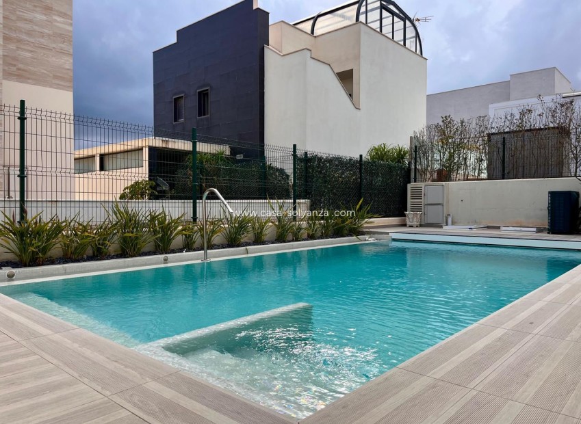 Resale - Villa - Dehesa De Campoamor - Costa Blanca