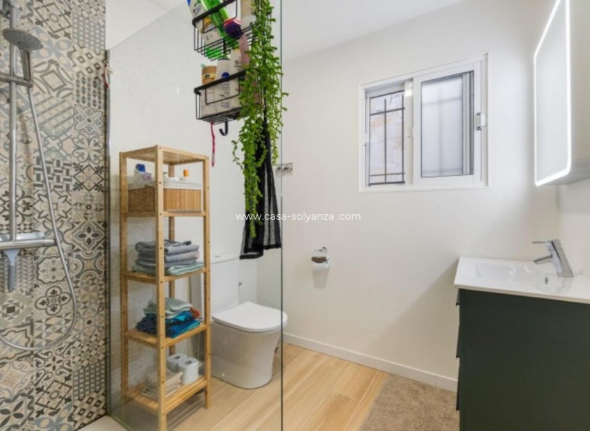 Resale - Villa / Detached - Ciudad Quesada - Quesada Center
