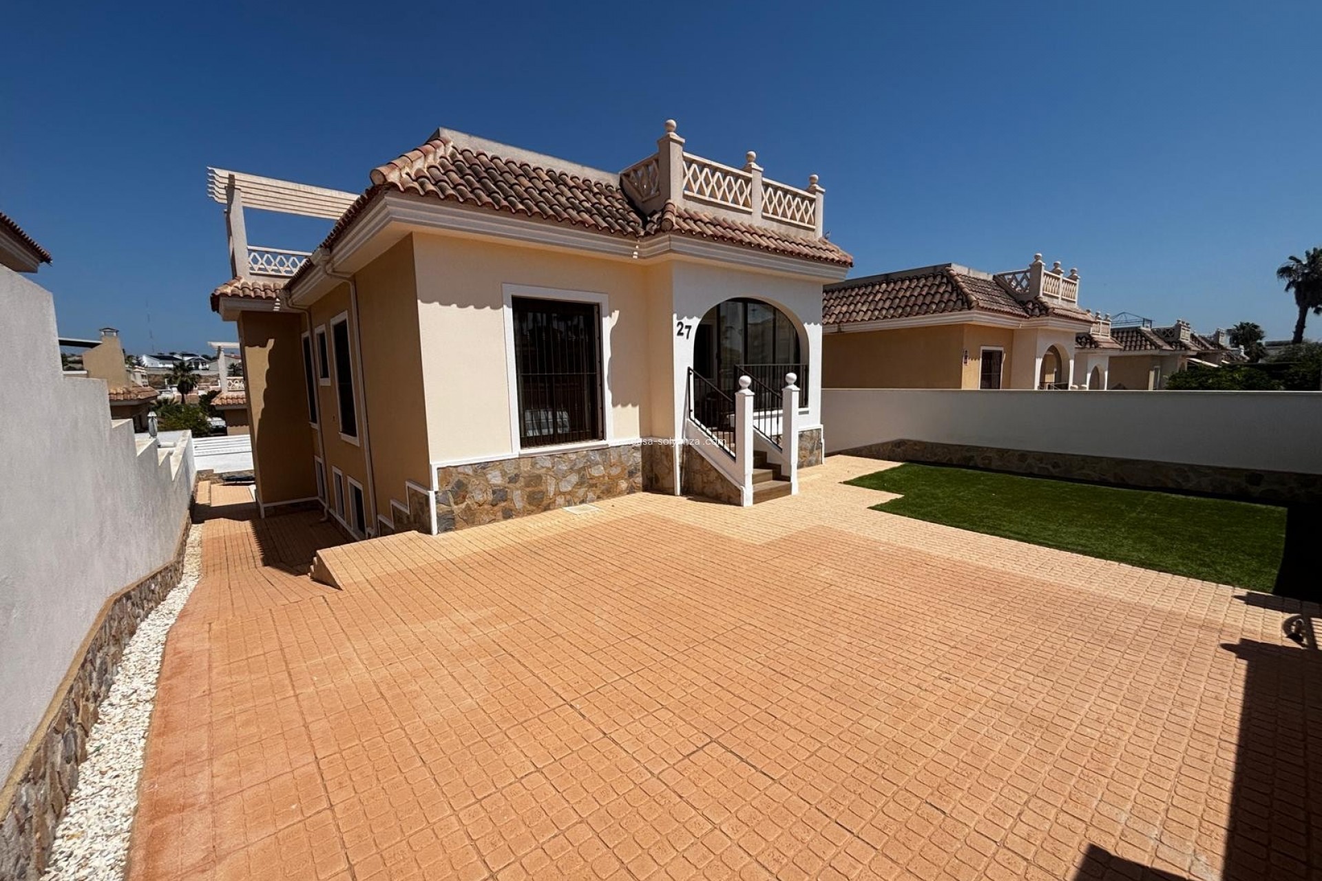 Resale - Villa / Detached - Ciudad Quesada