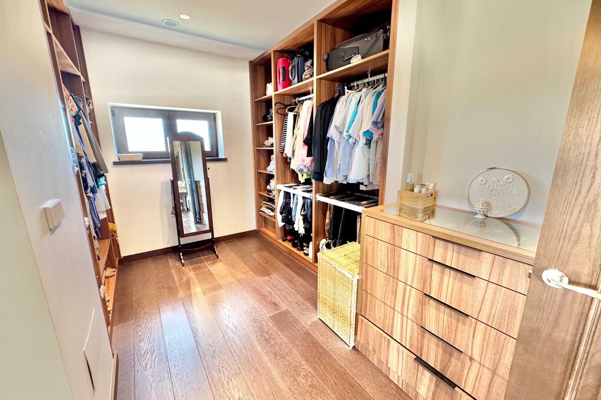 Resale - Villa - Dolores - Comunidad Valenciana