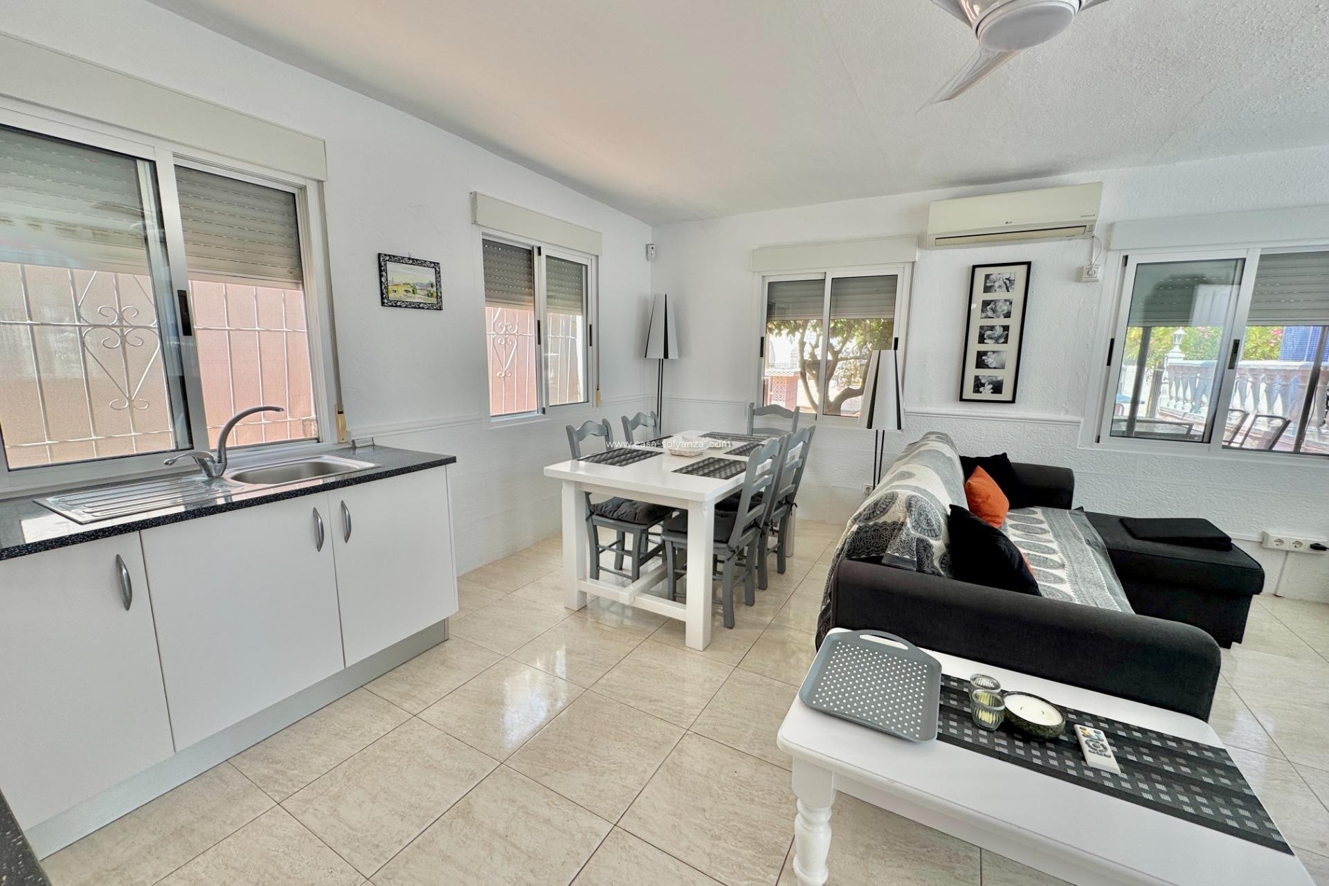 Resale - Villa - Dolores - Comunidad Valenciana