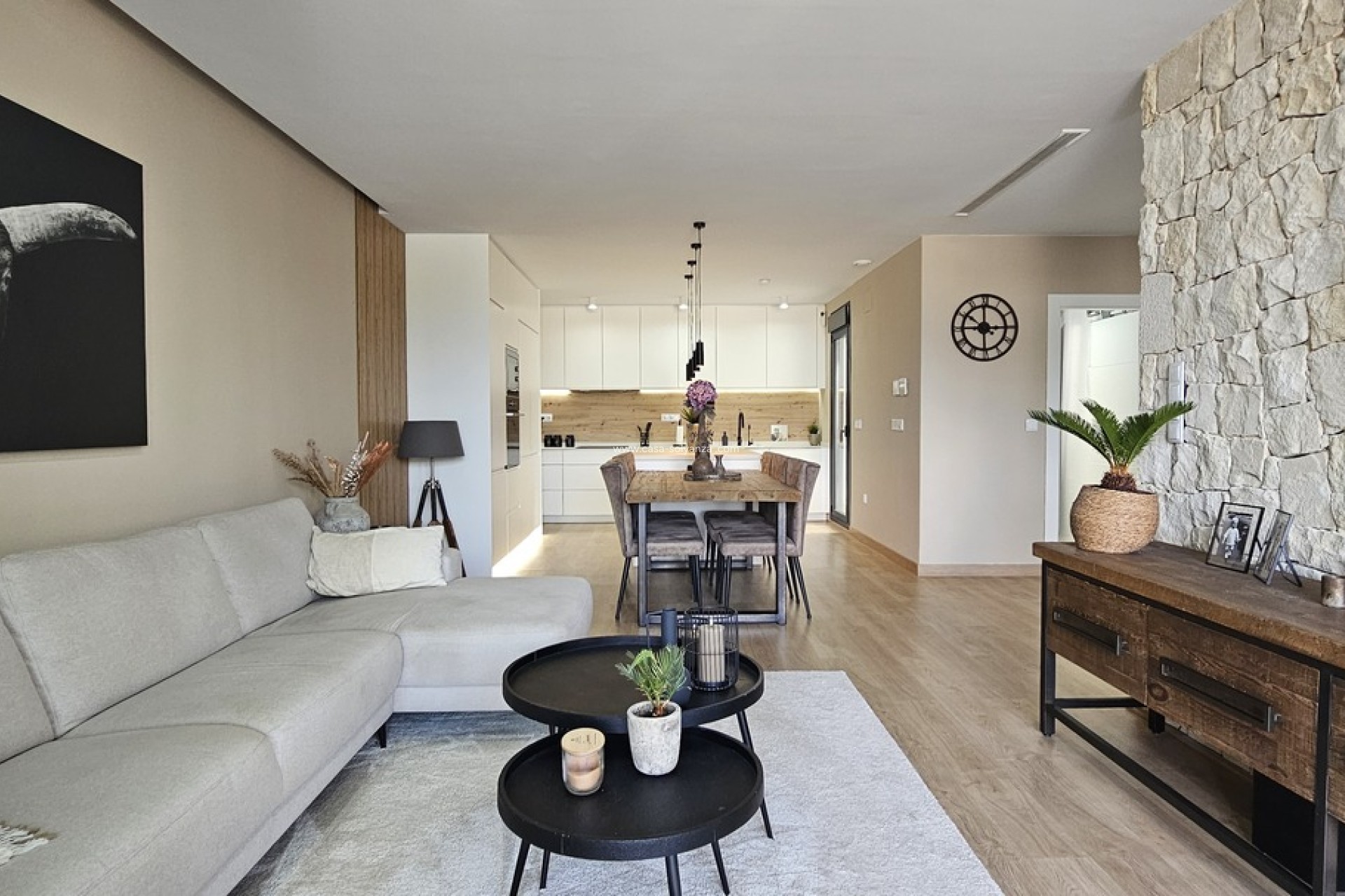 Resale - Villa - Dolores - Sector 4