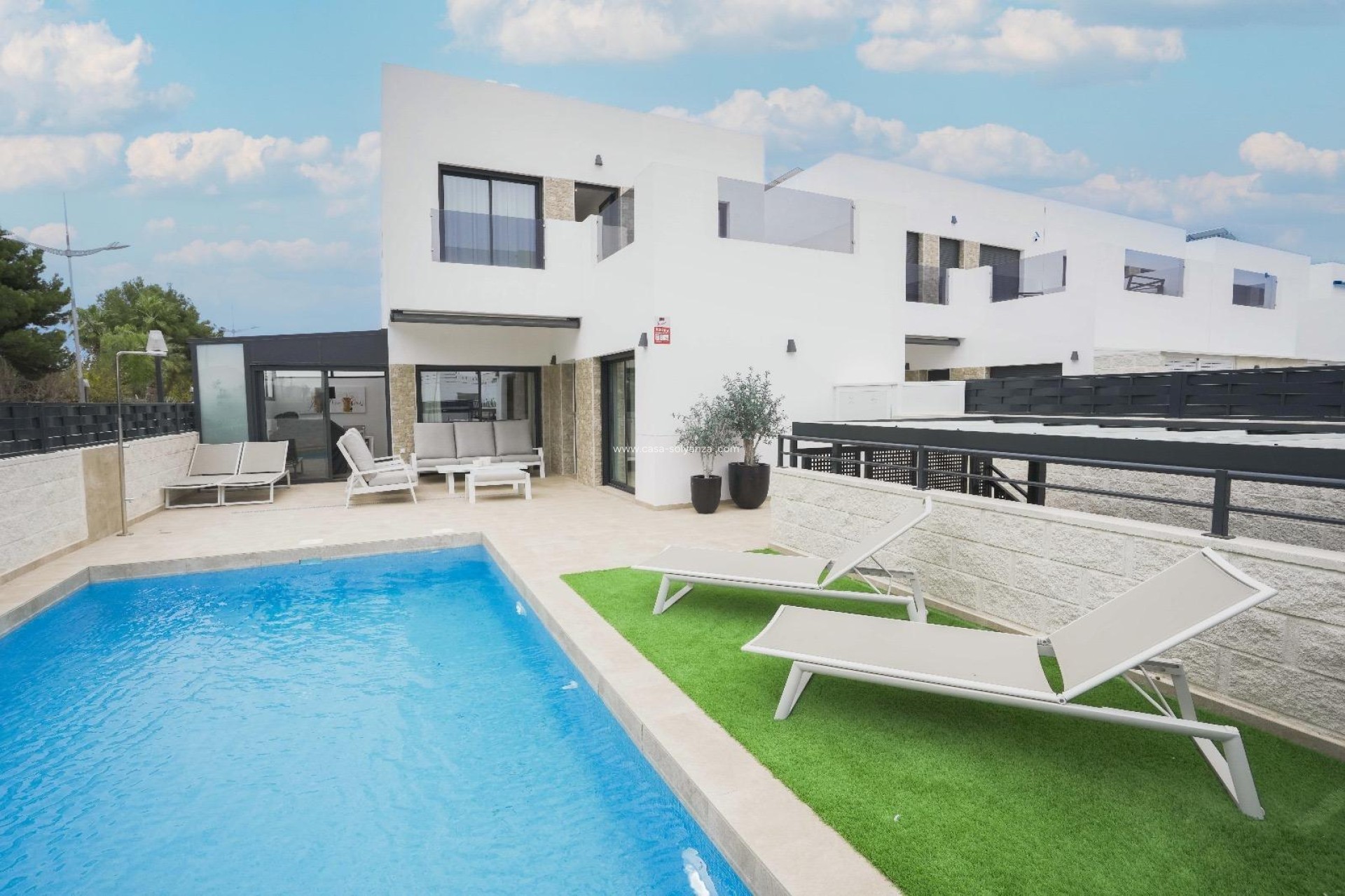 Resale - Villa - Dolores