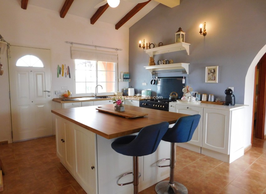 Resale - Villa - Dolores