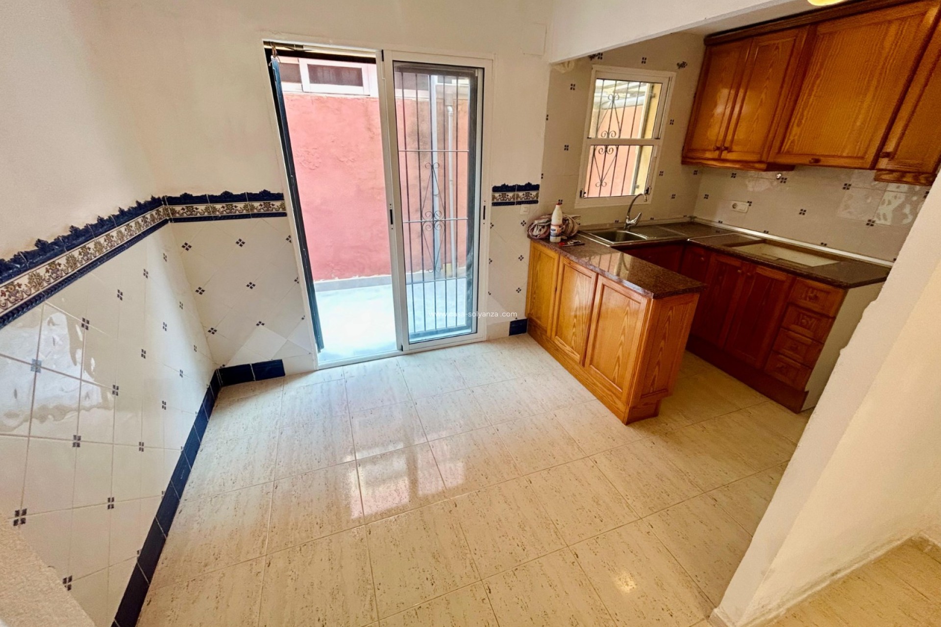 Resale - Villa - El Chaparral - 0