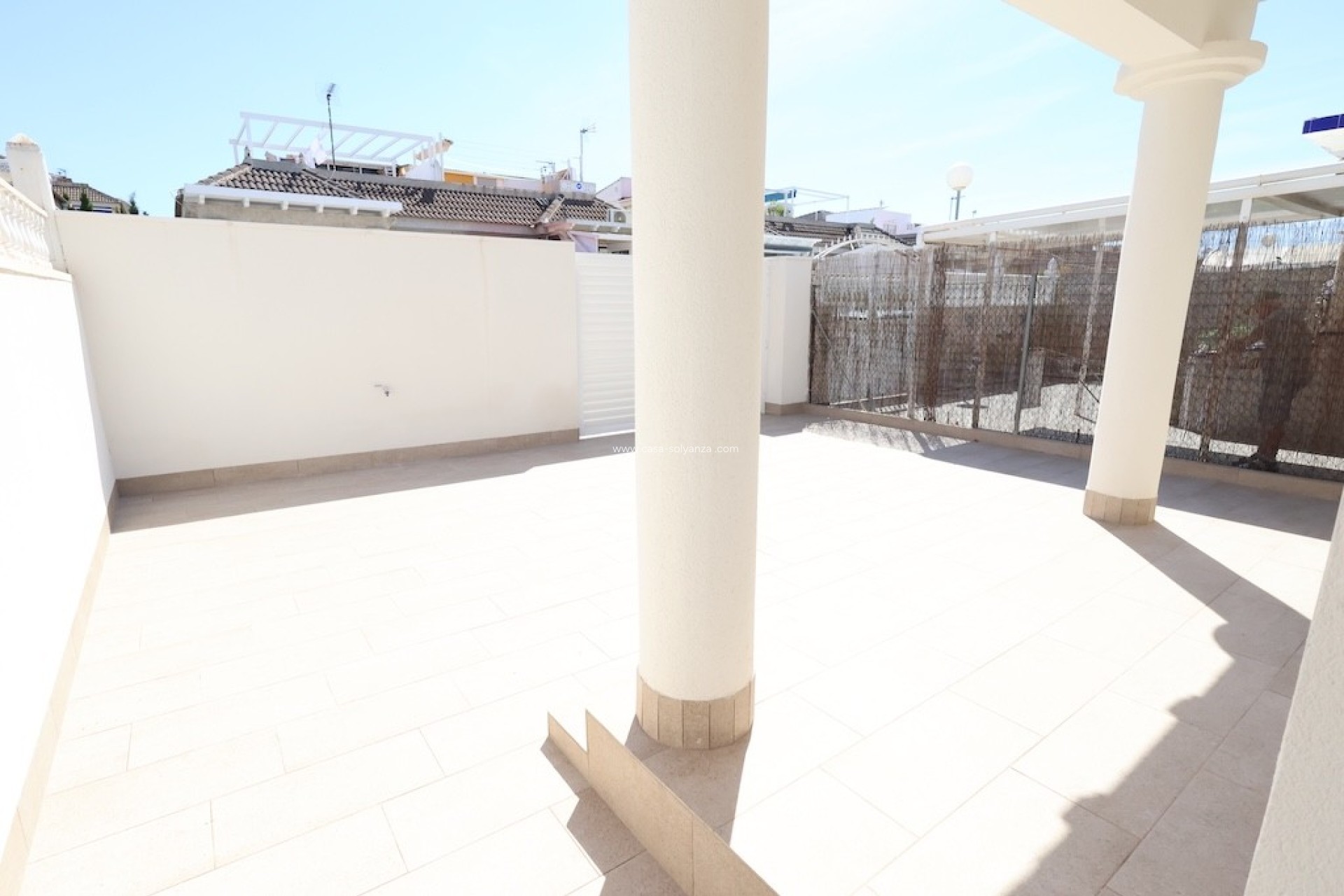 Resale - Villa - El Chaparral - Inland