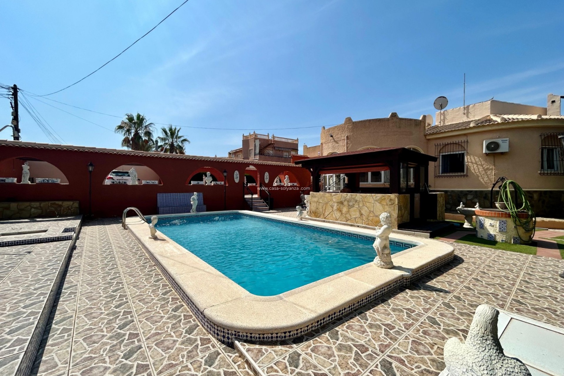 Resale - Villa - El Chaparral - Inland
