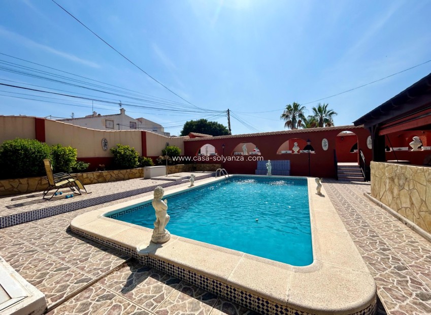 Resale - Villa - El Chaparral - Inland